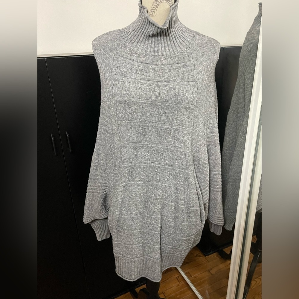 Interdee batwing sweater